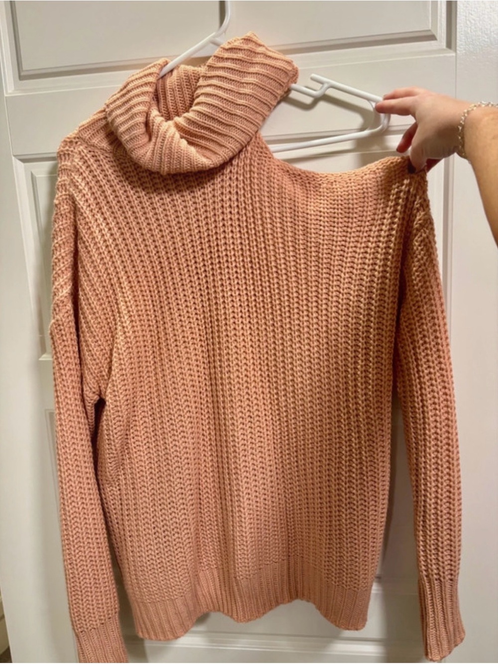 LA MIEL Peachy Knit Turtleneck Sweater